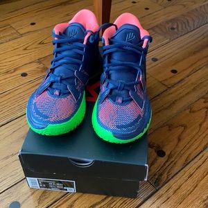 Nike- Kyrie 7 -Basketball Sneakers *Brand New